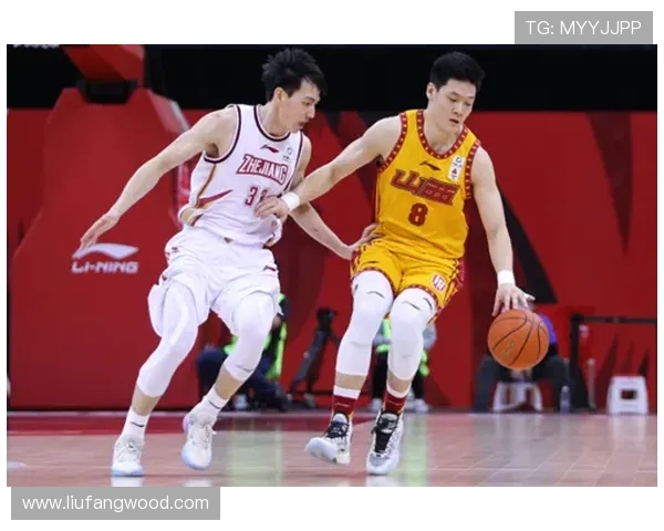 吴前：从篮球场上的领袖到生活中的奋斗者，展现不凡的拼搏精神与人生哲学